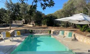 Bazén v ubytování Magnifique villa avec piscine nebo v jeho okolí