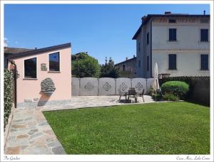 Zahrada ubytování Casa Alice con bellissimo giardino e BBQ