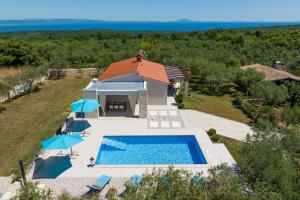 Fotografie z fotogalerie ubytování Villa Silentio - peaceful and private villa with outdoor pool and whirlpool, Ferienhaus Istrien v destinaci Marčana