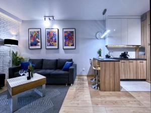 Ett kök eller pentry på 4UApart-Apartment suite Picasso