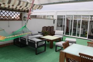 A balcony or terrace at GMID IMMO A187 Apartamento Port Canigo