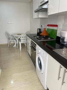 Η κουζίνα ή μικρή κουζίνα στο Agadir Haut Founty