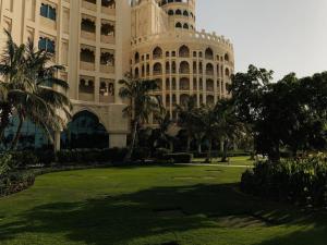 Taman di luar I Like Al Hamra Palace - Elite Beach & Golf Resort Private Suites