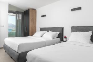 Ένα ή περισσότερα κρεβάτια σε δωμάτιο στο Sea Side-Presidential Suite& Privet Jacuzzi Eilat