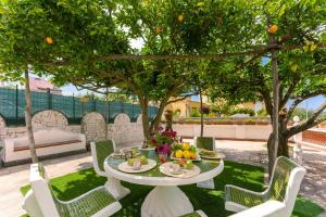 Fotografie z fotogalerie ubytování Le Jardin v destinaci Procida + 37 fotografií