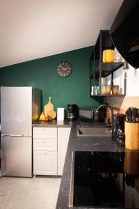 Кухня або міні-кухня у Soft Loft Apartment, Air Condition, 3 beds, Kazimierz