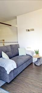 A seating area at Apartamento Casa Tambo, Campelo