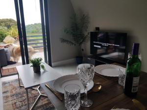 Nápoje v ubytování Glamorous Glamping