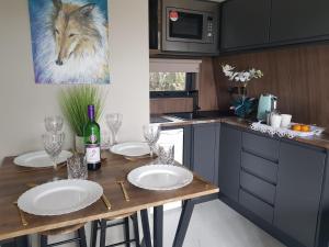 Kuchyň nebo kuchyňský kout v ubytování Glamorous Glamping