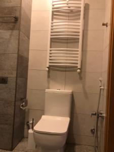 Cozy Guest House in Old Batumi的一间浴室