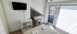 Μια τηλεόραση ή/και κέντρο ψυχαγωγίας στο Fortress Stay