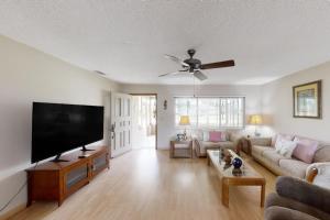 Et tv og/eller underholdning på Citrus Cottage