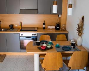 Fotografie z fotogalerie ubytování Roussev Apartment - Coastal Gem - Anzio v destinaci Anzio