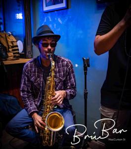Гості Bru Bar & Hostel