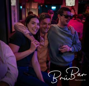 Гості Bru Bar & Hostel