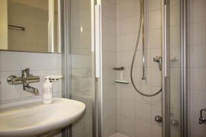 Ένα μπάνιο στο Residenza Lagrev Studio Nr 303 - Typ 10A - 3 Etage - Ost