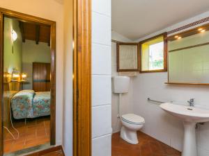 Kúpeľňa v ubytovaní Holiday Home Grilli by Interhome