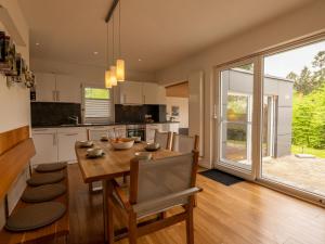 Dapur atau dapur kecil di Holiday Home Sophia by Interhome