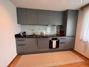 Köök või kööginurk majutusasutuses Apartment Lechner by Interhome