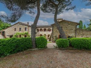 A garden outside Holiday Home Cellole - Valluccia by Interhome