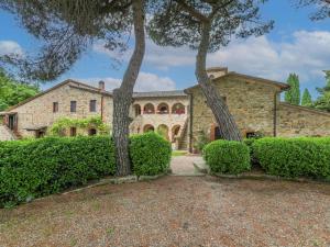 A garden outside Holiday Home Cellole - Valluccia by Interhome