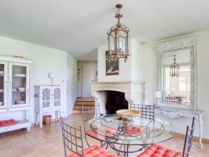 Χώρος καθιστικού στο Villa Le Puit des Oliviers 2 by Interhome +24 φωτογραφίες