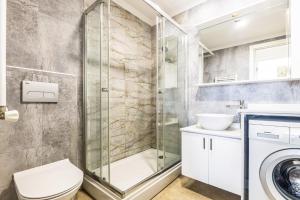 Koupelna v ubytování Minimal Flat 10 min to Caddebostan Coast