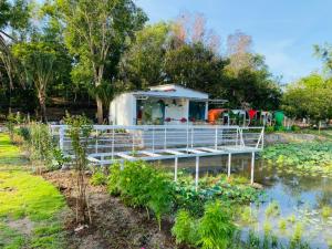 Κήπος έξω από το Farm Ao Sen - Hồ bơi chung