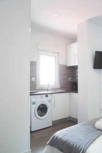 Kuchnia lub aneks kuchenny w obiekcie Comodo y agradable estudio en Madrid centro A6