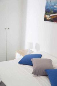 Łóżko lub łóżka w pokoju w obiekcie Comodo y agradable estudio en Madrid centro A6