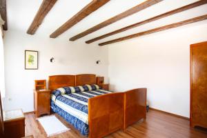 Postel nebo postele na pokoji v ubytování Apartments Villa Kastav in Old town center with sea view and parking