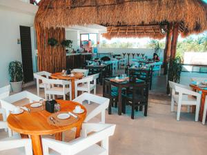 Restaurace v ubytování Hotel Boutique Naj Casa Holbox + 20 fotografií