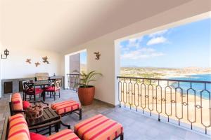 Foto sihtkohas Cabo San Lucas asuva majutusasutuse Enchanting & specious 3 BR with plunge pool - Cabo galeriist