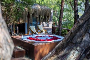 Jardí fora de La Boheme Kabak Adults Only