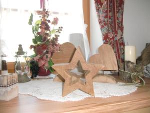 Φωτογραφία από το άλμπουμ του Apart Sissy σε See