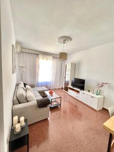 TV a/nebo společenská místnost v ubytování Vera Apartment, acogedor y tranquilo en el corazón de la ciudad