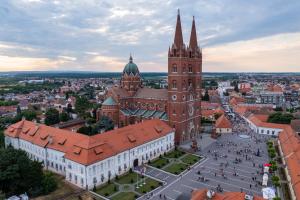 Widok na miasto Ovčara z tego domu wakacyjnego