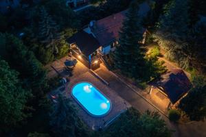 Basen w obiekcie Villa Danica lub w pobliżu