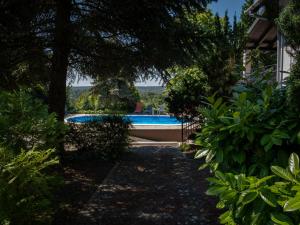 Basen w obiekcie Villa Danica lub w pobliżu