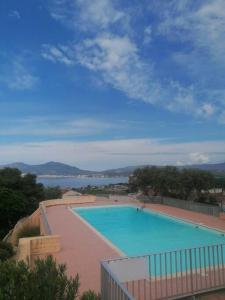 A piscina localizada em Porticcio avec Piscine proche plage ou nos arredores