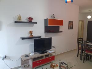 Fotografie z fotogalerie ubytování Max Plane Apartment v destinaci Vlorë + 3 fotografie