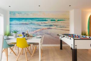 Fotografie z fotogalerie ubytování 3 Bedroom holiday home next to beach in Newquay v destinaci Newquay