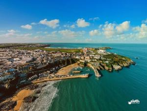 Fotografie z fotogalerie ubytování 3 Bedroom holiday home next to beach in Newquay v destinaci Newquay