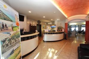 Φωτογραφία από το άλμπουμ του Hotel Campanello σε Castelnuovo del Garda +37 φωτογραφίες
