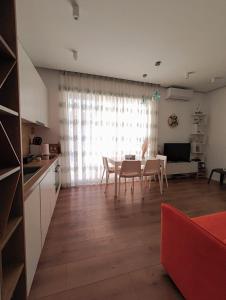 Χώρος καθιστικού στο Himara seaside apartment +7 φωτογραφίες