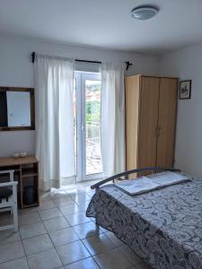 Gallery image of Central Studio Apartments & Dormitory Rooms in Supetar