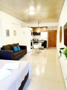 Χώρος καθιστικού στο PALERMO Restaurantes y bares cerca de Estadio River Plate