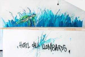 Фотография из галереи Hostal Cala Llombards в городе Cala Llombards