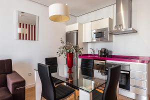 Kuchyň nebo kuchyňský kout v ubytování Waou Apartamentos en Sol Superior 2