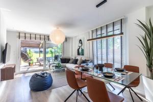 Χώρος καθιστικού στο AkomodaT en Precioso y Moderno con Jardín y Parking